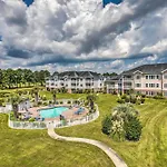 Updated Condo Less Than 3 Miles To Broadway At The Beach!