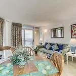 Hosteeva Atlantica Beachfront Condo Amazing Ocean Views