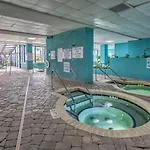 Breezy Landmark Resort Condo With Oceanfront Lanai!