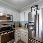 Charming Ocean-View Condo At Ocean Pier 3
