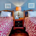 River Oaks Retreat