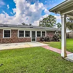 Surfside Beach House - King Bed Less Than 2 Mi To Shore!