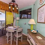 Ocean View King Suite Monterey Bay 1411 Sleeps 7 Guests