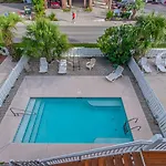 Sea Breeze Getaway