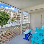 Spacious Modern Condo - 1St Floor - One Block To The Beach
