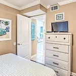 Oceanfront Myrtle Beach Condo Near Golfing