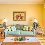 Resort Condo With Balcony And Pool Access!