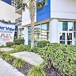 Beachfront Family Condo With View And Pool Access