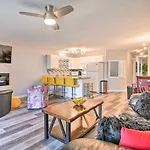 Myrtle Beach Condo About 2 Mi To Surfside Beach!