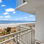 Hosteeva Newly Renovated Ocean Front Spacious Condo In Atlantica Resort