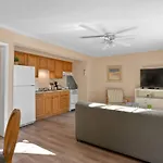Cozy 2Br Apartment Close To The Beach