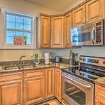 Home With Deck 1 Mi To Surfside Beach Access!