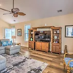 Home With Deck 1 Mi To Surfside Beach Access!