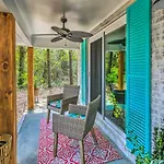 Bright Retreat With Fire Pit - Walk To The Beach!