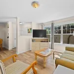 Bright Duplex 2Br Walking Distance From The Beach