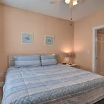 Inviting Myrtle Beach Condo With Pool Access!