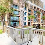*All New & Awesome View*King Bed*Pools*Hot Tubs*Lazy River*M149