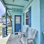 Bright Myrtle Beach Bungalow Steps To The Beach!
