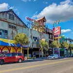 *Oceanfront Getaway - Fresh Reno*King Bed*Pools*H62