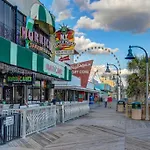 *Fresh Myrtle Beach Reno*Relax*Pools*Beach*More*T401