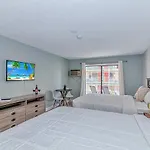 Renovated And Modern! Beautifully Updated Queen Suite! Sea Mist Resort 50410 Perfect For 2-4 Guests!