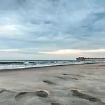 Oceanfront Condo With Furnished Deck And Views!