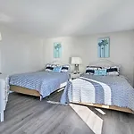 Dog-Friendly Resort Retreat Steps To Beach!