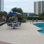 Bright Family Villa With Pool Walk To Private Beach