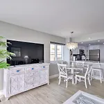 Luxury Oceanfront Condo With Resort Amenities!