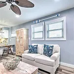North Myrtle Beach Condo - Walk To Beaches!