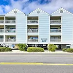 North Myrtle Beach Condo - Walk To Beaches!
