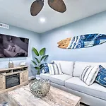 North Myrtle Beach Condo - Walk To Beaches!