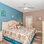 Ocean Breeze Luxury Villas 3D, Nicely Updated! Across From The Ocean! Sleeps 18 !