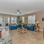 Ocean Breeze Luxury Villas 3D, Nicely Updated! Across From The Ocean! Sleeps 18 !