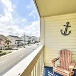 North Myrtle Beach Condo - Walk To Beaches!