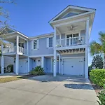 Balcony And Pool Access Myrtle Beach Getaway!