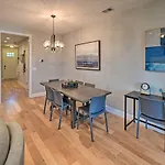 Balcony And Pool Access Myrtle Beach Getaway!