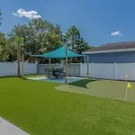 Immaculate Upper Level Apartment With Putting Green And Pool! Pet Friendly 3 Bedroom - 2 Bath Unit B