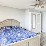 Breezy Myrtle Beach Condo With Balcony And Views!