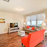 Colorful Myrtle Beach House 2 Mi To Beaches!