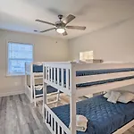 Murrells Inlet Home With Fire Pit Near Beaches