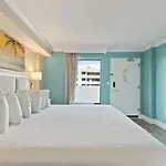 Immaculate Ocean Front Condo With Fireplace! 1Br King Suite - Sleeps 6! - Caribbean Resort 427
