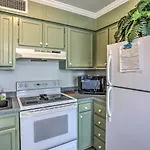Cozy Myrtle Beach Escape With Resort Amenities!