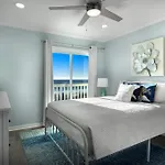 Steps To The Beach Relaxing 2Br Oceanfront Condo