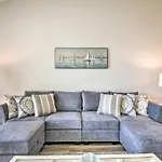 North Myrtle Beach Home - Golf And Beach Nearby