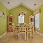 Charming Bermuda Bay Hideaway With Game Room!