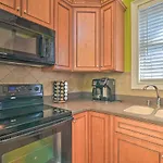 Charming Bermuda Bay Hideaway With Game Room!
