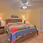 Charming Bermuda Bay Hideaway With Game Room!