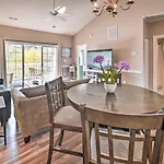 5 Mi To Myrtle Beach Boardwalk Comfy Condo!