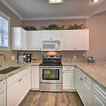 5 Mi To Myrtle Beach Boardwalk Comfy Condo!
